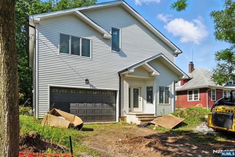 42 Howland Avenue River Edge NJ 07661