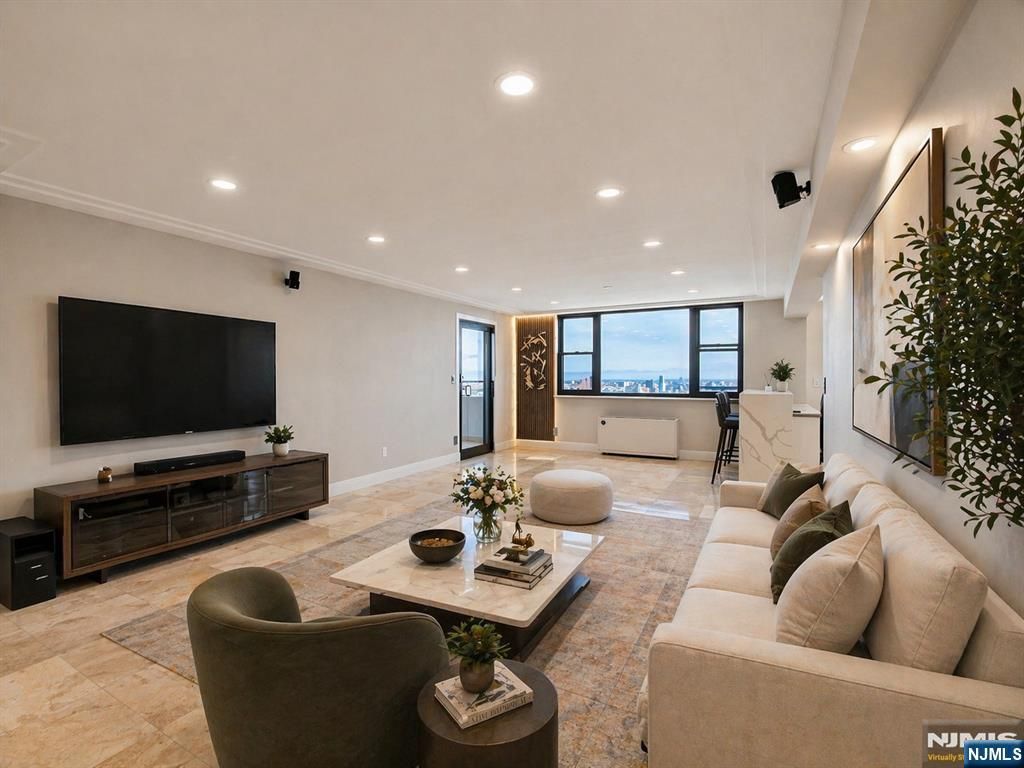 Photo of 250 Gorge Road #29L, Cliffside Park, NJ 07010 (MLS # 26013714)