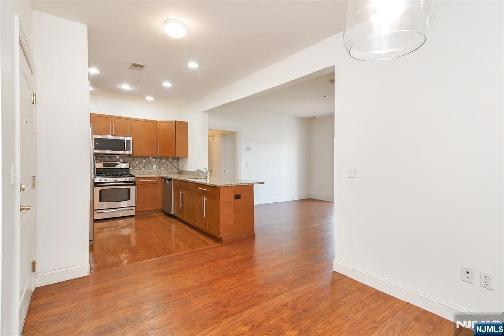 3203 Windsor Park Court 203