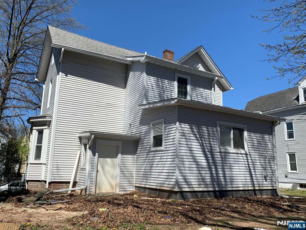 318 Amherst Street