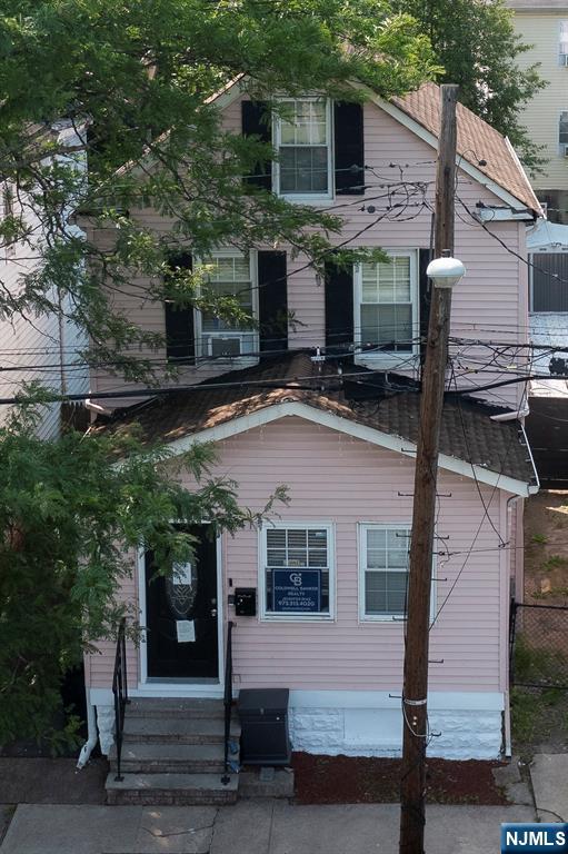 Property for Sale at 341 18th Street, Newark, New Jersey - Bedrooms: 3 
Bathrooms: 1 
Rooms: 6  - $340,000
