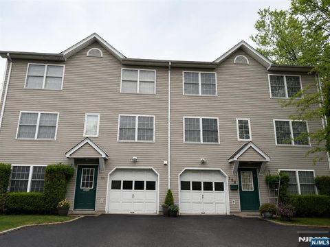 Photo of 108 Parkview DR, Teaneck, NJ 07666 (MLS # 26017996)