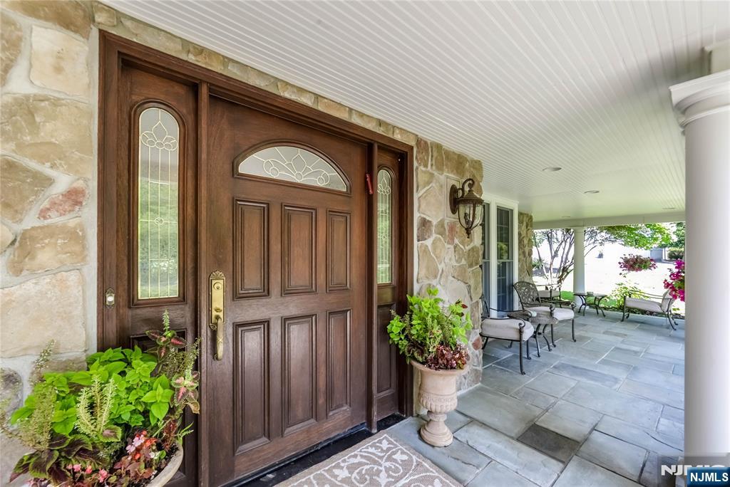 72 Old Farms Road