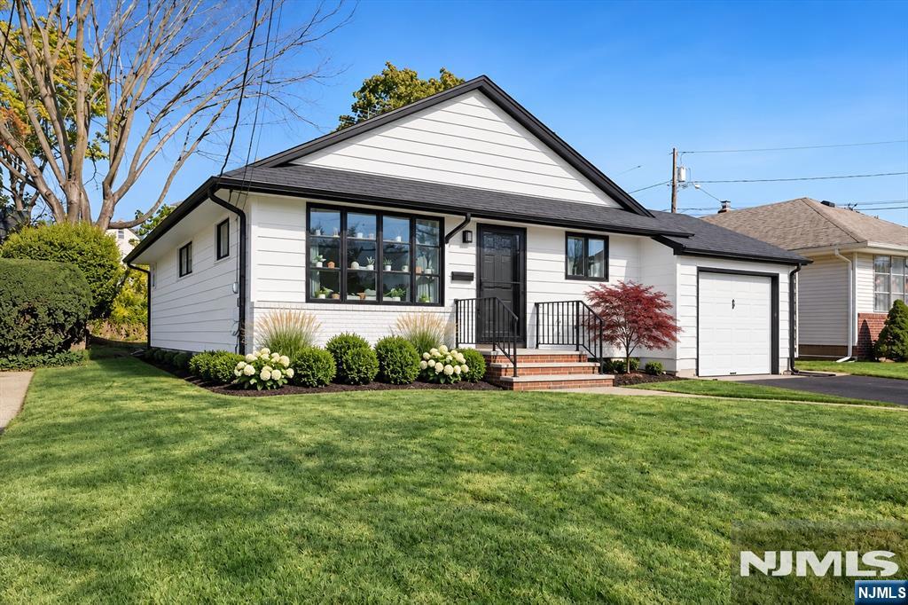 Homes for Sale in Northern NJ | ThisIsRiverEdge.com 169 Pleasant Avenue