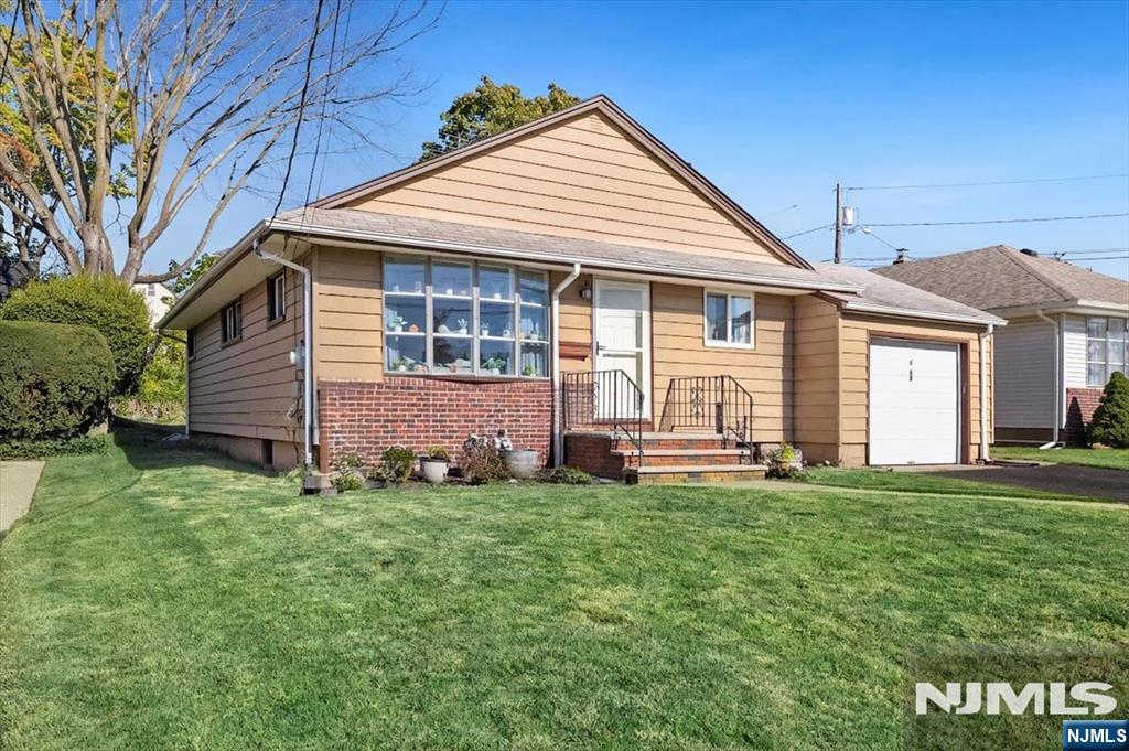 Homes for Sale in Northern NJ | ThisIsRiverEdge.com 169 Pleasant Avenue