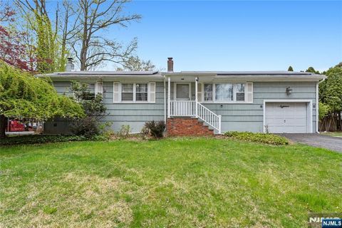 18 Riverside Drive Pequannock Township NJ 07440