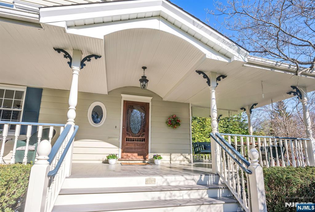 164 Island Avenue