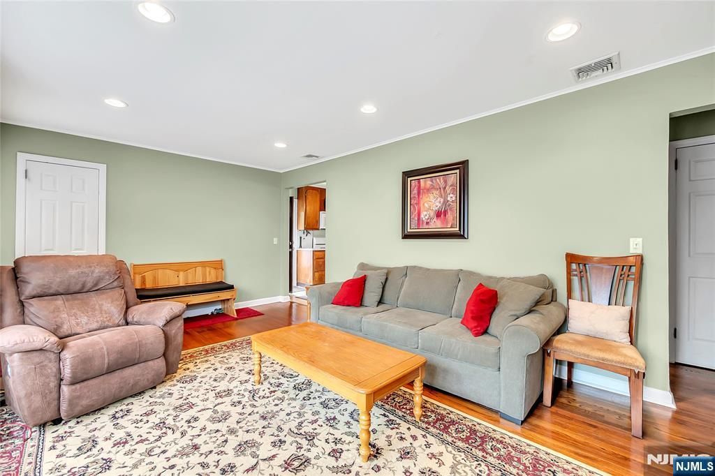 Photo of 22 Chestnut St, Bloomingdale, NJ 07403 (MLS # 25035415)