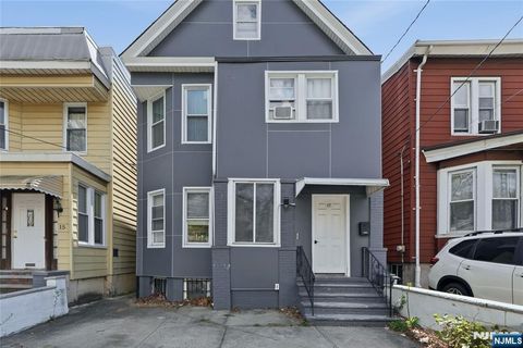 Photo of 17 Troy St #2, Jersey City, NJ 07307 (MLS # 26013347)