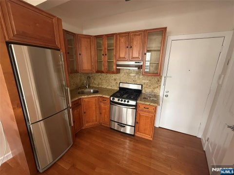 Photo of 24 N Dean ST #1, Englewood, NJ 07631 (MLS # 26026972)