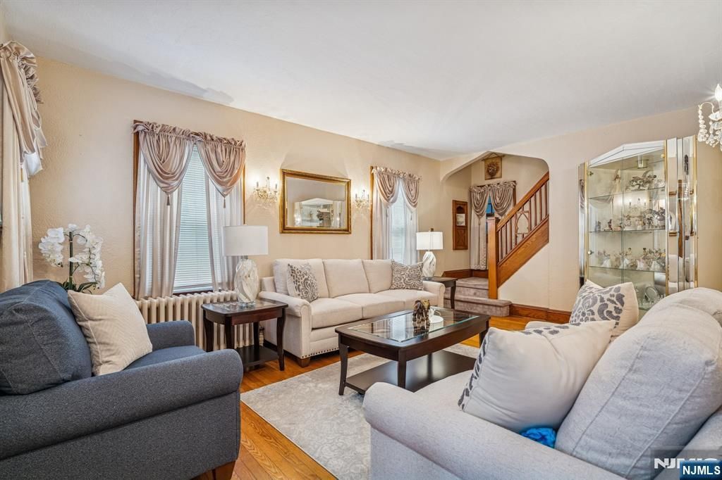 Photo of 32 Fairview Place, Belleville, NJ 07109 (MLS # 26006152)