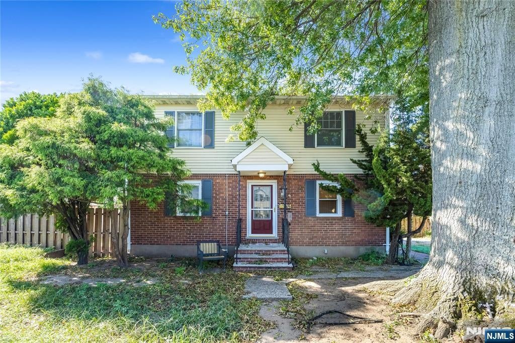 384 Main Avenue