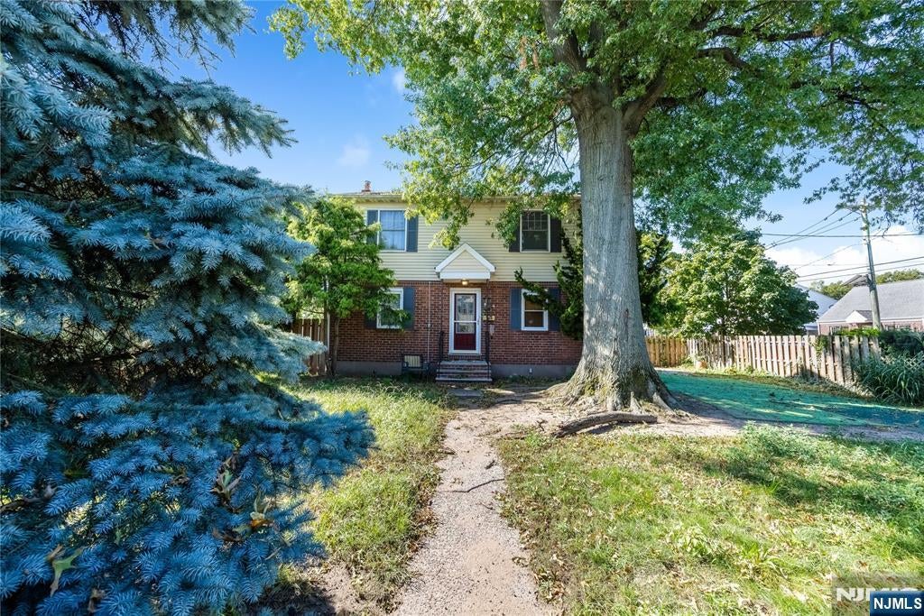 384 Main Avenue