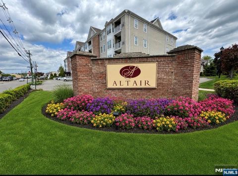 Photo of 523 Bushes Lane #523, Elmwood Park, NJ 07407 (MLS # 26003851)