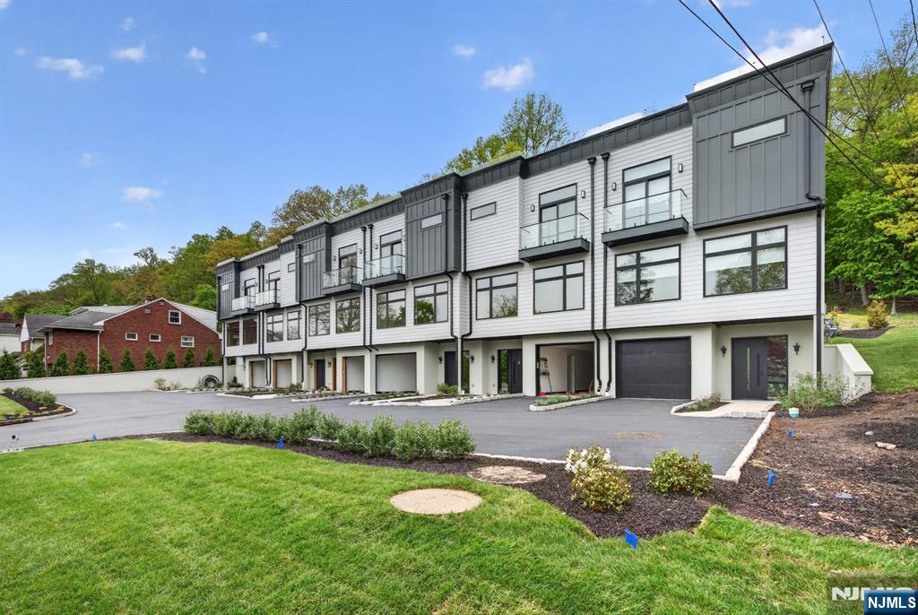 522 Valley Road 3