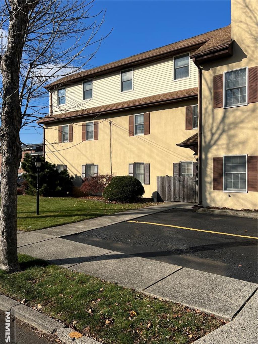 Photo of 426 Hudson Street #2R North, Hackensack, NJ 07601 (MLS # 25042333)