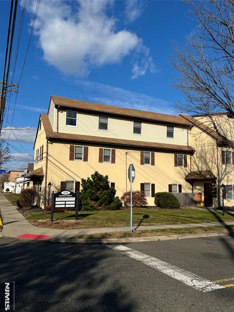 Photo of 426 Hudson Street #2R North, Hackensack, NJ 07601 (MLS # 25042333)