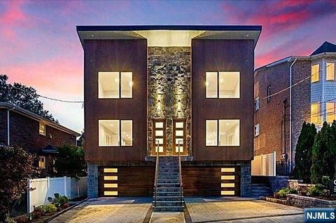Photo of 240 Clark Terrace #B, Cliffside Park, NJ 07010 (MLS # 26032625)