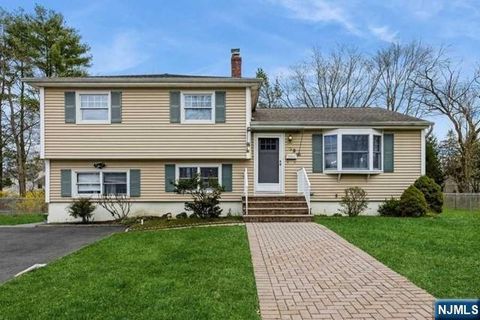 Photo of 23 Asmus Rd, Closter, NJ 07624 (MLS # 26010451)