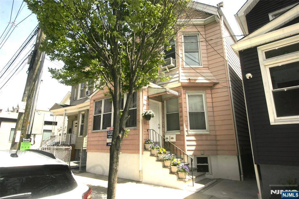 Property for Sale at 242 Grant Ave, East Newark, New Jersey - Bedrooms: 5 
Bathrooms: 6 
Rooms: 14  - $799,000