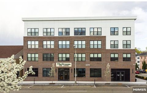 Photo of 459 Bloomfield Ave #408, Caldwell, NJ 07006 (MLS # 25042814)