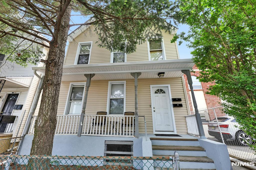 Property for Sale at 26 Ann Street, Kearny, New Jersey - Bedrooms: 4 
Bathrooms: 2 
Rooms: 10  - $550,000