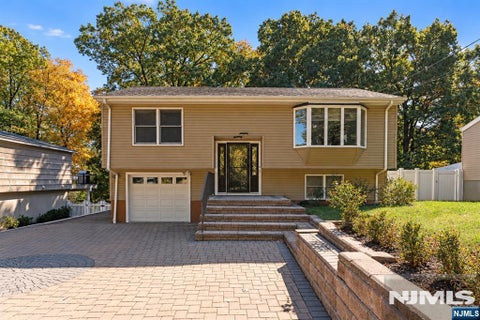 Photo of 32 Seminole Avenue, Rockaway Township, NJ 07866 (MLS # 26041054)