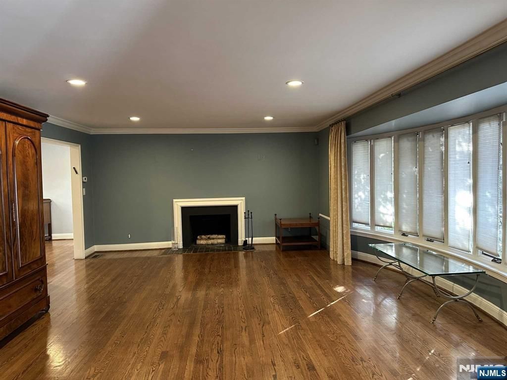Photo of 711 Camperdown Road, Teaneck, NJ 07666 (MLS # 26006360)