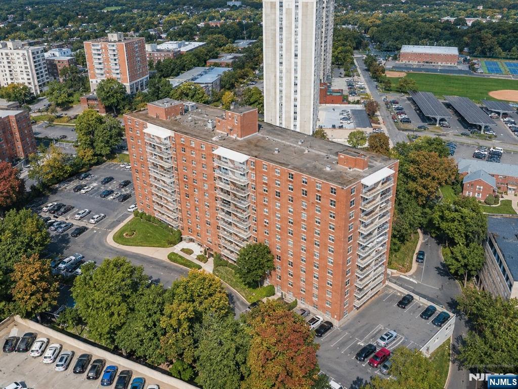 301 Beech Street 11H