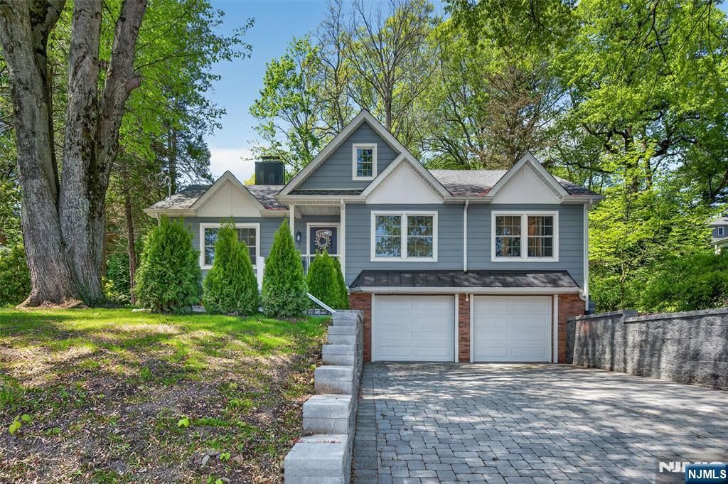 Photo of 789 Kinderkamack Road, Oradell, NJ 07649 (MLS # 26016077)