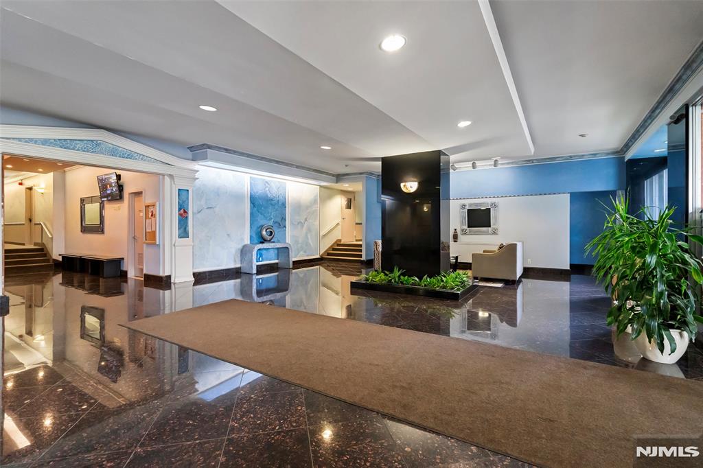 280 Prospect Avenue 8G