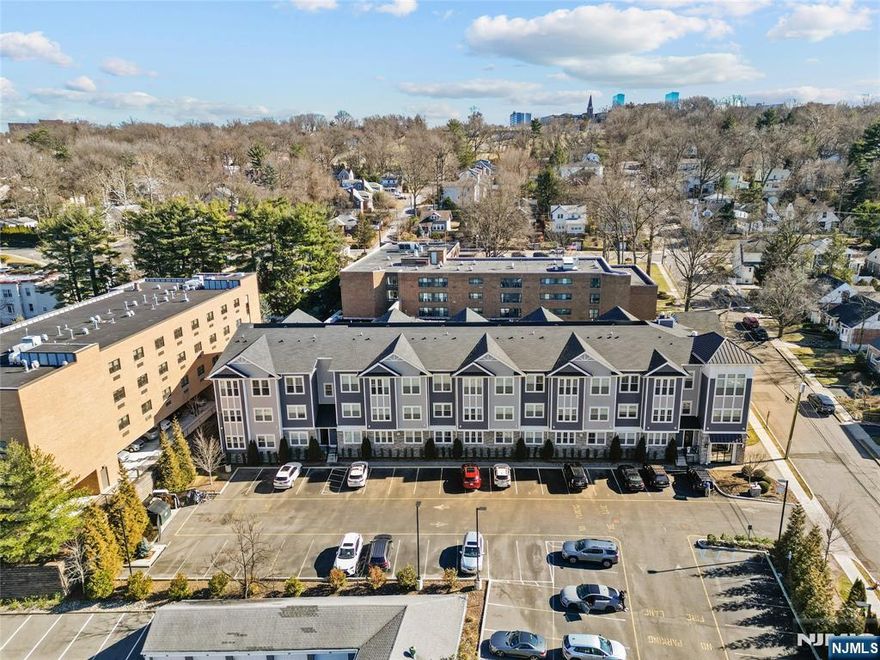 Woodland Place is a 32 unit rental complex in the beautiful town of Leonia. These apartments have open style floor plans, kitchens with center island, and stainless steel appliances. This unit has rear patio, washer dryer in unit, walk in closets in both bedrooms. There is an elevator and gym located on site; parking included. Small pet considered.