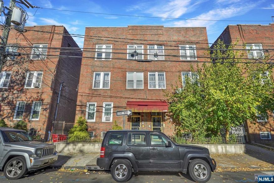 Charming 2-Bedroom Condo offers spacious living areas, a modern kitchen with granite countertops and stainless steel appliances, and serene bedrooms with natural light.Located near Lincoln Park, it provides access to outdoor activities, shops, restaurants, and transportation options to NYC.