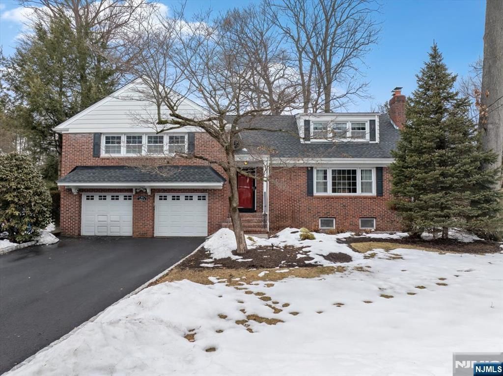 Photo of 922 Wildwood Road, Oradell, NJ 07649 (MLS # 26005278)