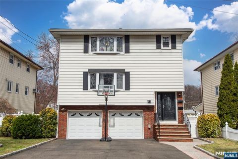 29-31 Leliarts Lane Elmwood Park NJ 07407