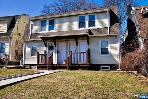 Photo of 116 Maple Ave #4, Montclair, NJ 07042 (MLS # 26007915)