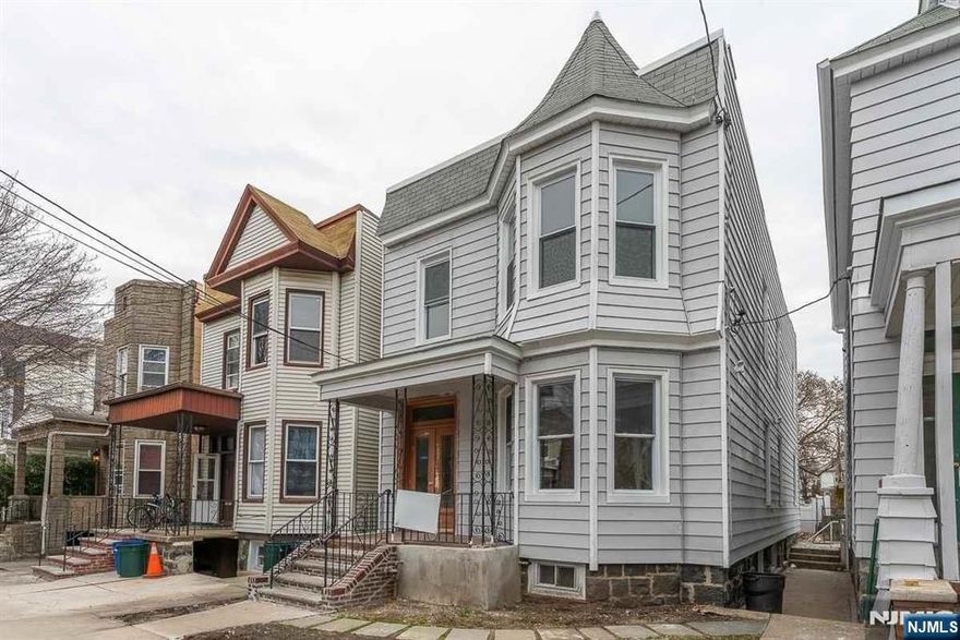 Location, Location, Location in North Bergen and 1 block to Blvd East!RENOVATED GEM 2 Bedroom Apartment in one of the sought out areas of North Bergen. This gorgeous home offers you 1st floor unit with a kitchen, living room, 2 bedrooms, 1 full bath and room for storage! All stainless steel appliances, granite counter tops, tile floors throughout and access to yard. This home also provides you with the advantage being ideally near transportation to and from Manhattan, shopping centers, restaurants, schools ,James J. Braddock North Hudson County Park, and so much more!