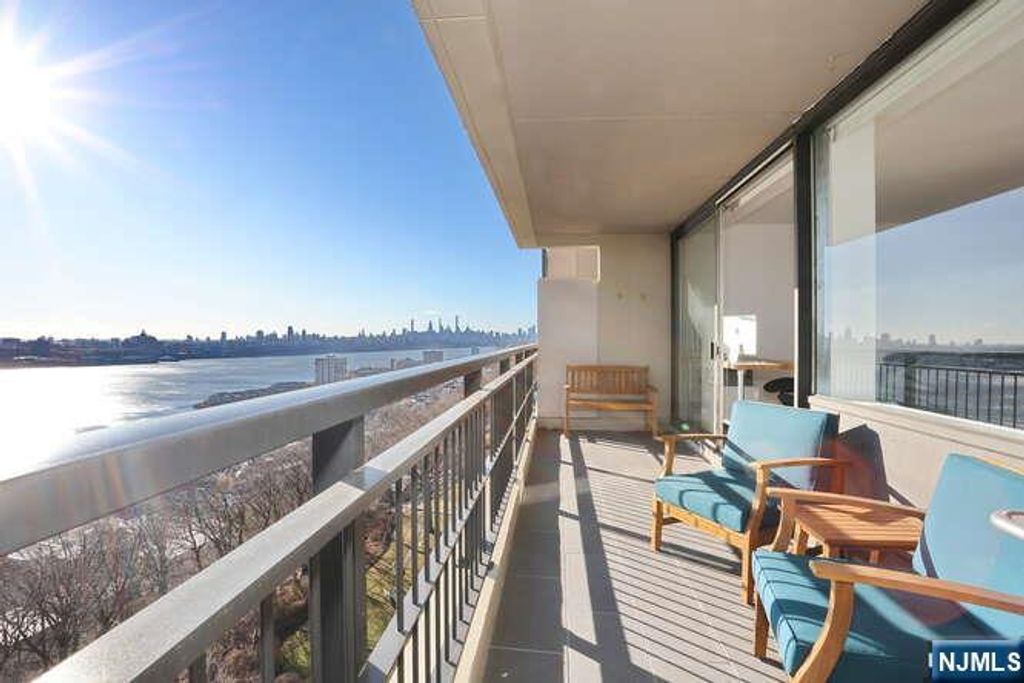 Photo of 4 Horizon Road #1027, Fort Lee, NJ 07024 (MLS # 26001983)