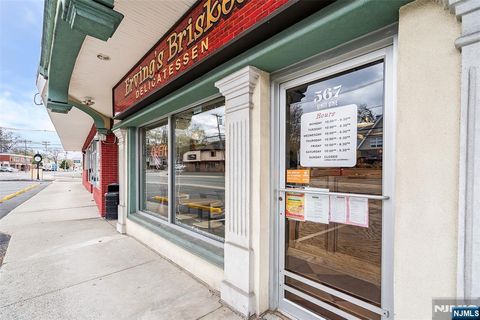 Photo of 569 High Mountain Road, North Haledon, NJ 07508 (MLS # 25017423)