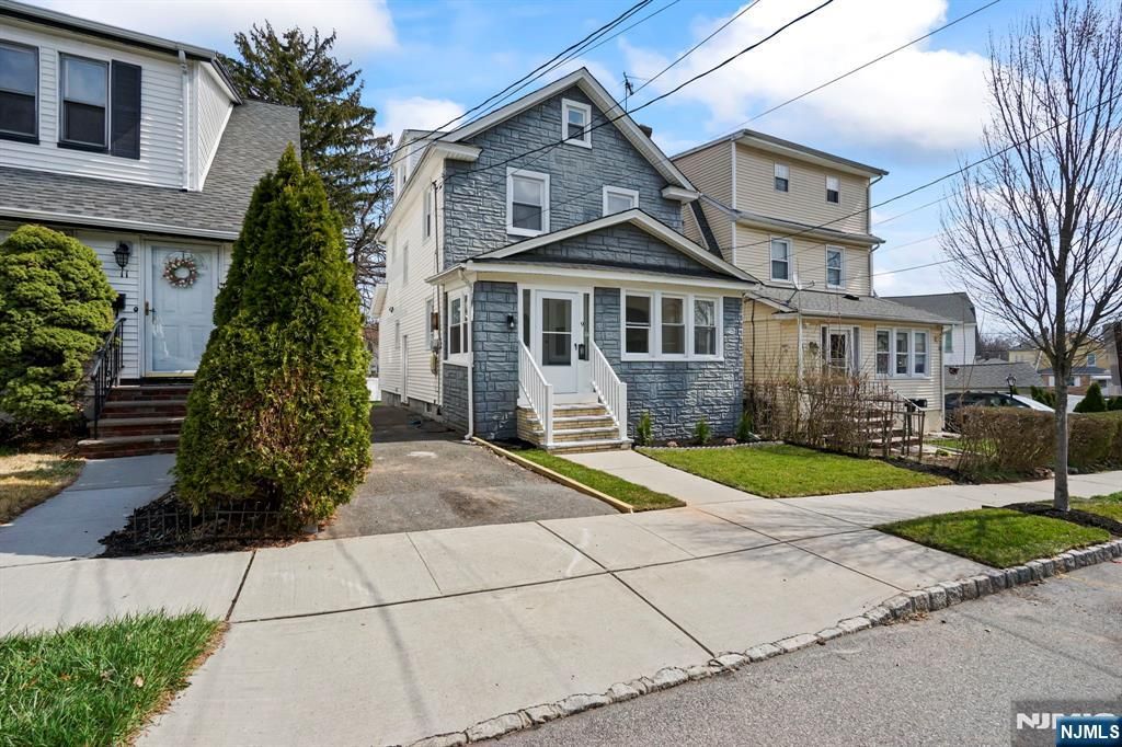 Photo of 9 Kirk Street, West Orange, NJ 07052 (MLS # 26011736)