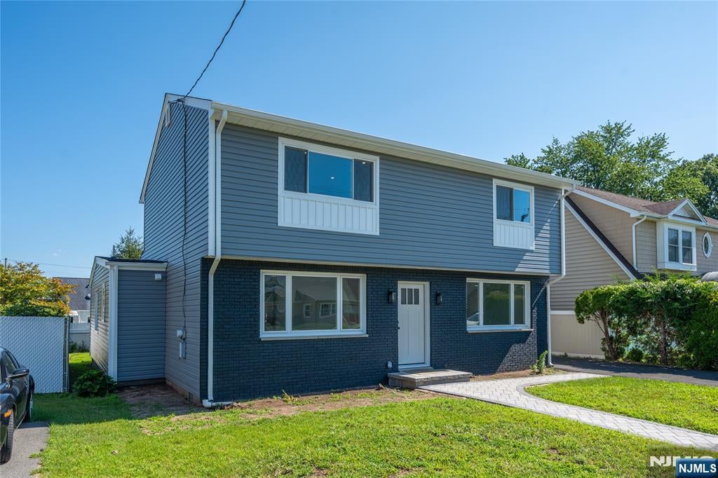 214 Alberta Drive