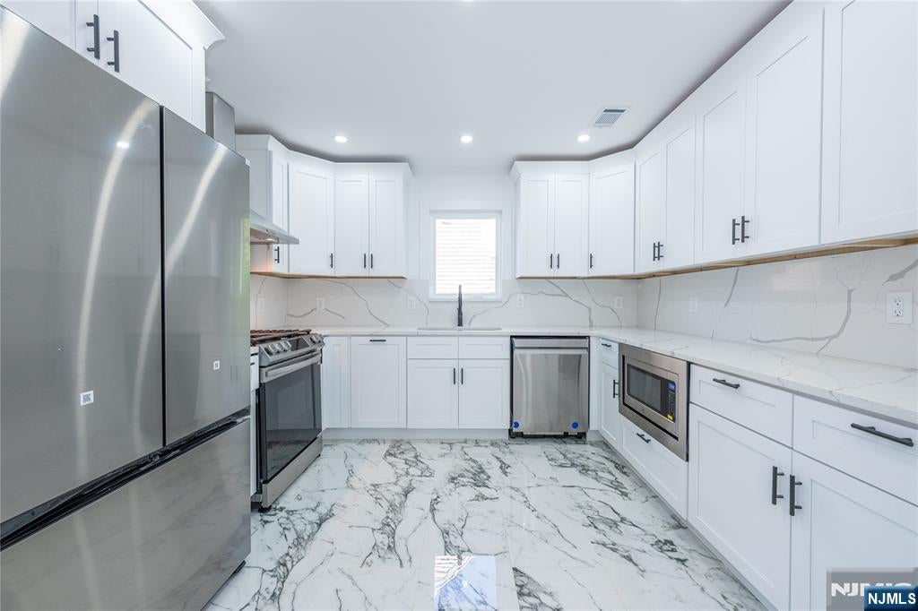 214 Alberta Drive