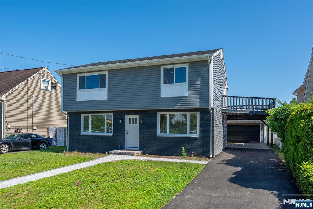 214 Alberta Drive