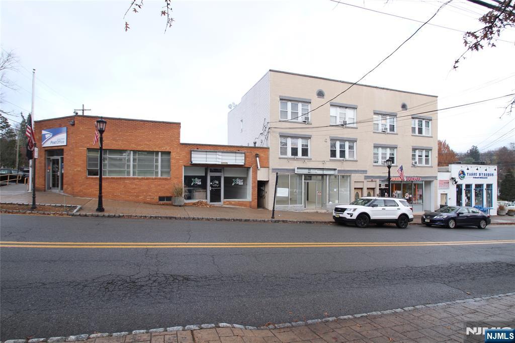 126-132 Hardenburgh Avenue 128 | Liquor St