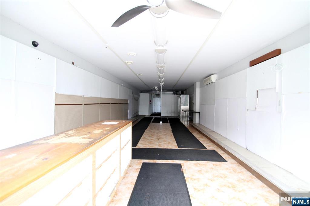 126-132 Hardenburgh Avenue 128 | Liquor St