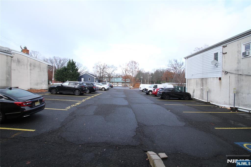 126-132 Hardenburgh Avenue 128 | Liquor St