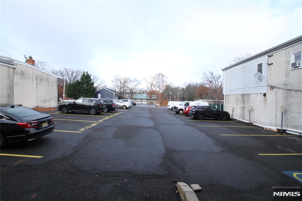 126-132 Hardenburgh Avenue 128 | Liquor St