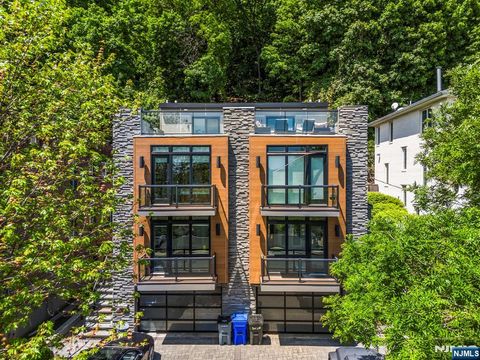 746B Undercliff B Edgewater NJ 07020