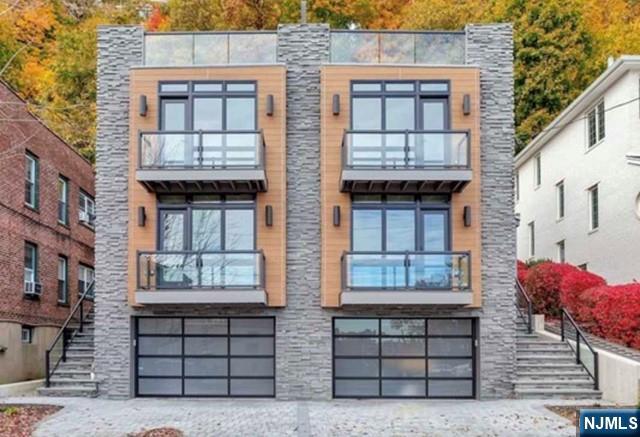 Property for Sale at 746 Undercliff Ave B, Edgewater, New Jersey - Bedrooms: 3 
Bathrooms: 4  - $1,485,000