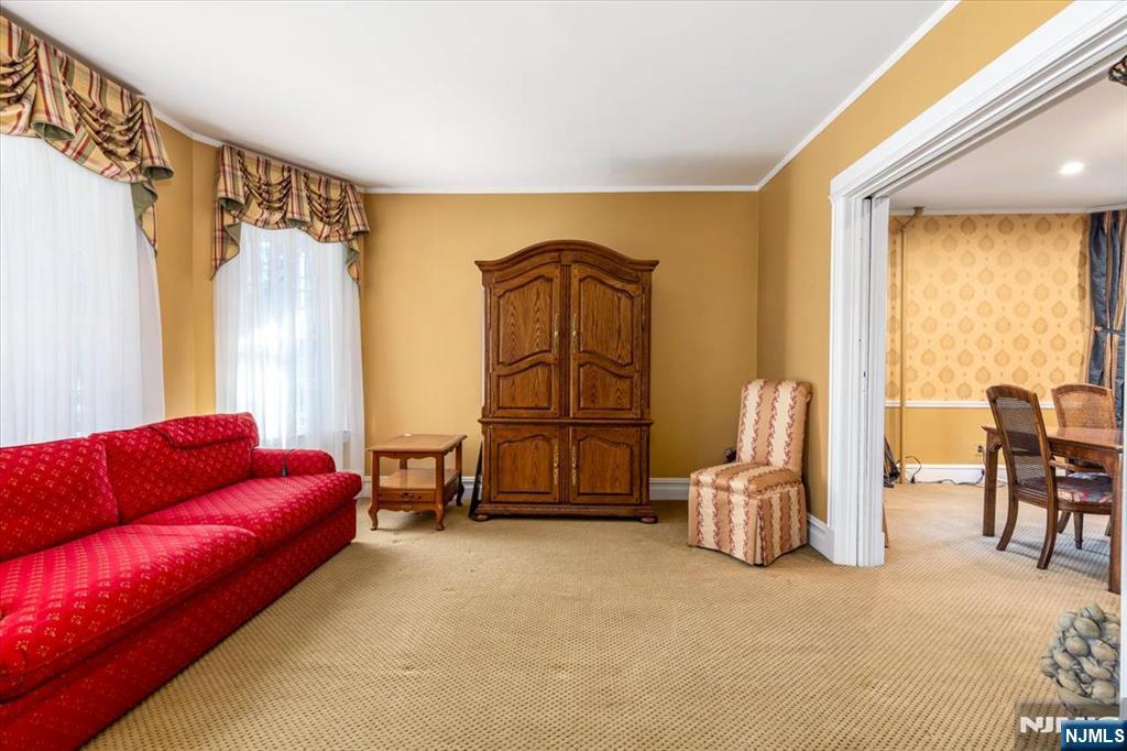 191 Donaldson Avenue